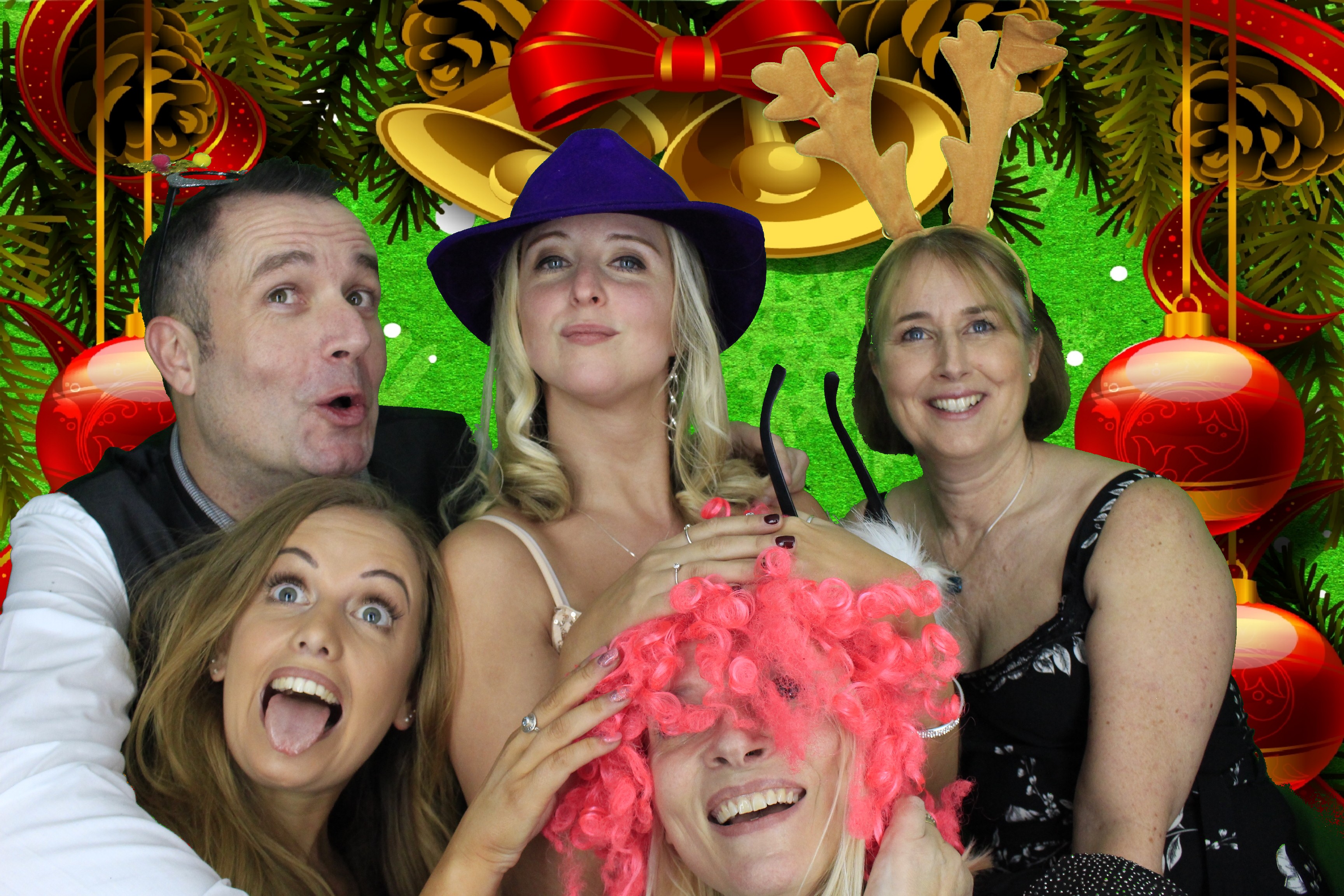 Silvermere Christmas Party  | View more photos from the event at gallery.myphotoboothexperience.co.uk/u/MyPhotoBoothExperienceLtd/Silvermere-Christmas-Party-0